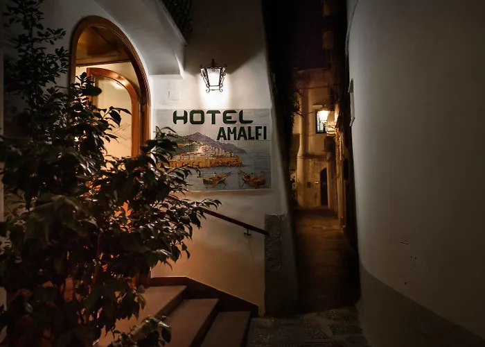 Ξενοδοχείο Hotel Amalfi 3*