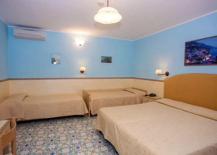 Ξενοδοχείο Hotel Amalfi 3*