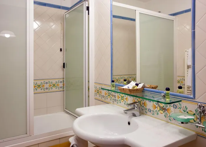 Ξενοδοχείο Hotel Amalfi 3*