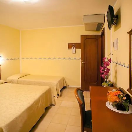 Hotell Hotel Amalfi 3*