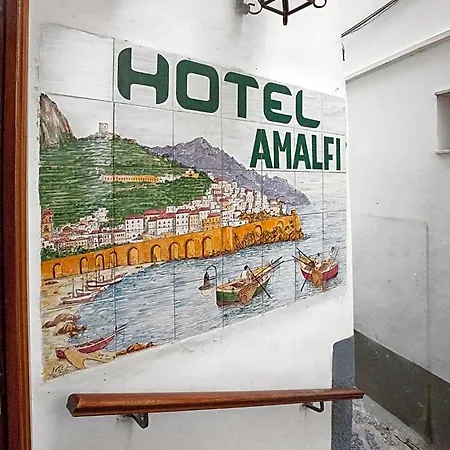 Hotel Amalfi 3*