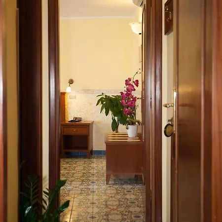 Hotel Amalfi 3*