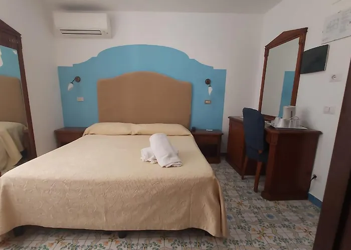 Hotel Amalfi Готель Амальфі
