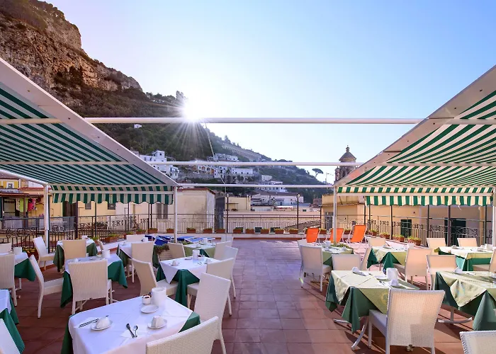 Hotel Amalfi Готель 3*