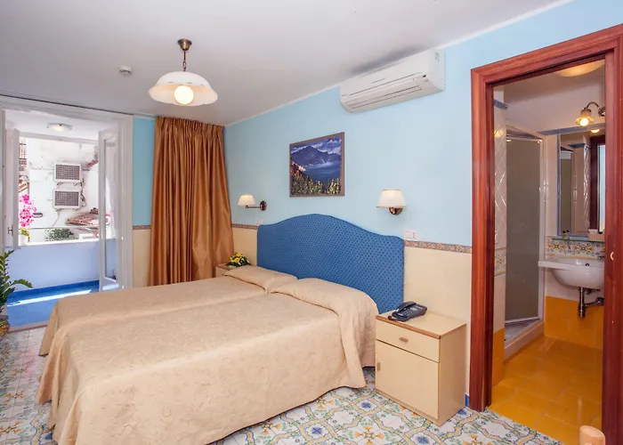 Готель Hotel Amalfi 3*