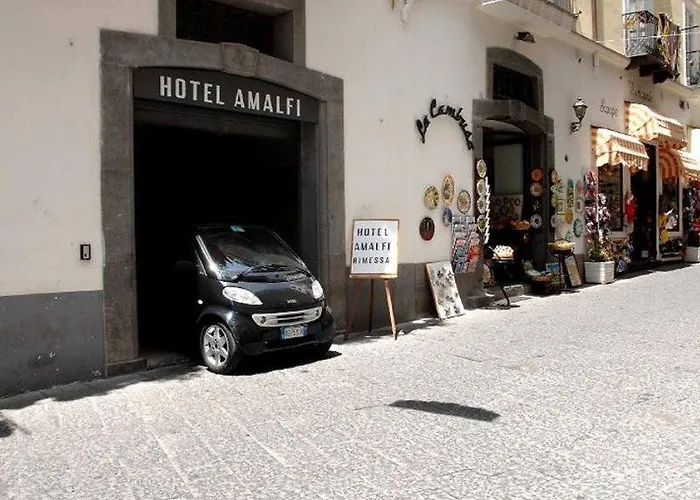 Готель Hotel Amalfi