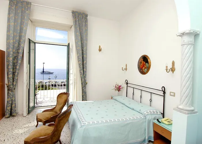 Hotel Amalfi 3* Амальфі