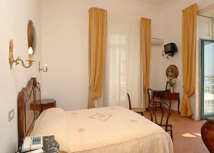 Hotel Amalfi 3* Амальфі