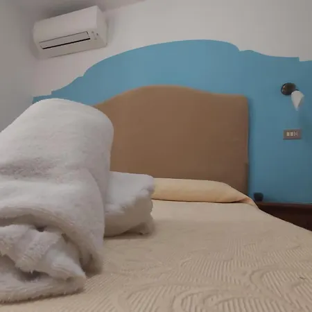 Hotel Amalfi Отель Амальфи