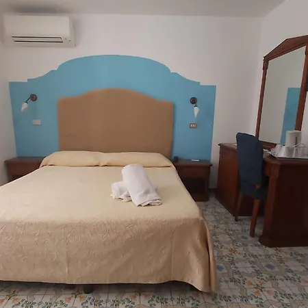 Hotel Amalfi Отель Амальфи