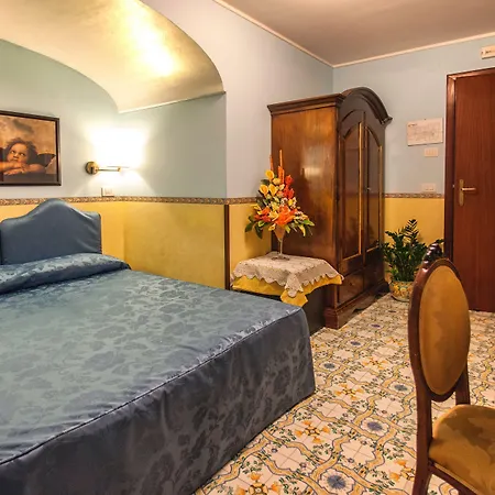 Отель Hotel Amalfi