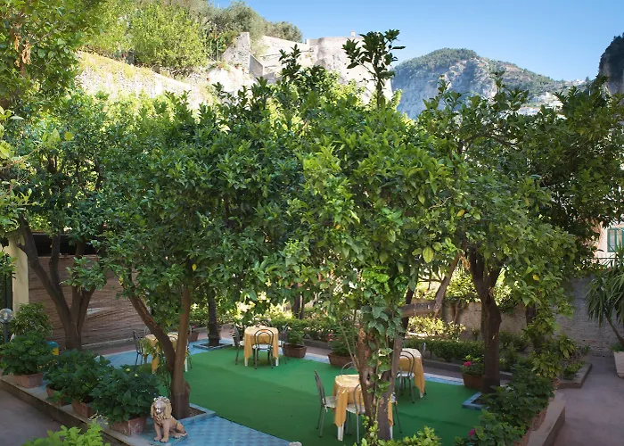 Hotel Amalfi Отель