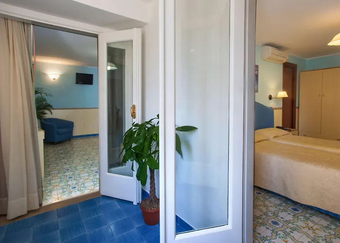 Hotel Amalfi 3* Амальфи