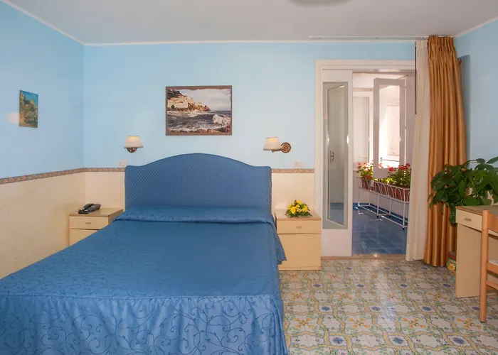 Отель Hotel Amalfi Амальфи