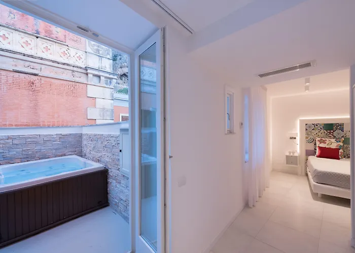 Отель Hotel Amalfi 3*